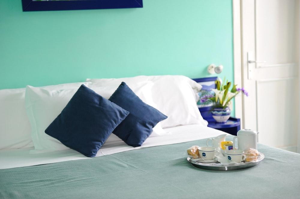 Eden Bleu Hotel Vico Equense Bagian luar foto